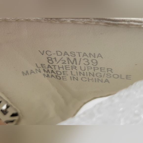 Brand New Vince Camuto Perforated Leather Peep-Toe Sandals Dastana Vanilla 8.5M - Picture 8 of 8